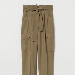 Paper bag cargo pants NWT